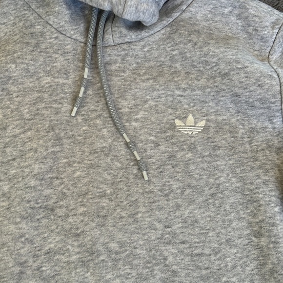 Adidas Pullover - Picture 2 of 3